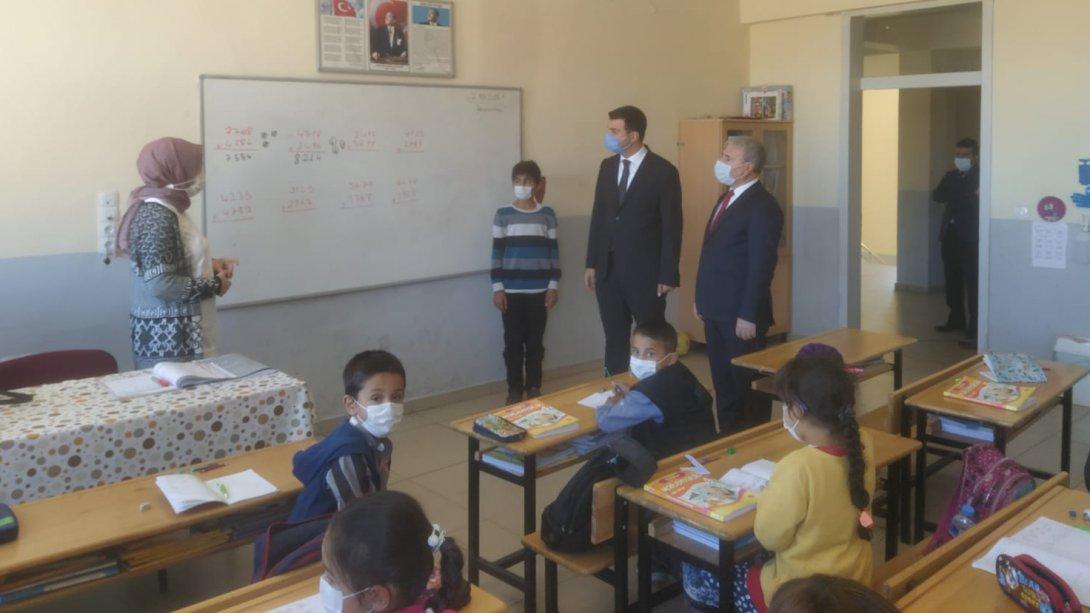 İlçe Kaymakamımız Sn Batuhan TAŞGIN Pazarcık İlkokulunu ve Ortaokulunu Ziyaret Etti